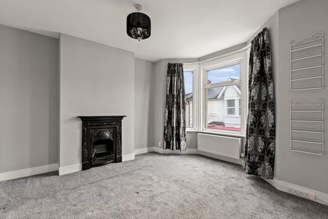 11 Balfour Road, Dover, CT16 2NQ