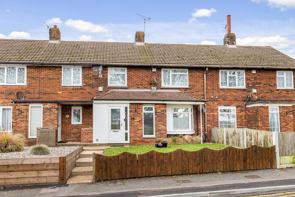 Fleming Way, Folkestone, CT19 3 bed terraced house for sale £270,000