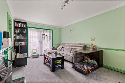 29 Fleming Way, Folkestone, CT19 6LR