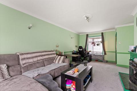 29 Fleming Way, Folkestone, CT19 6LR
