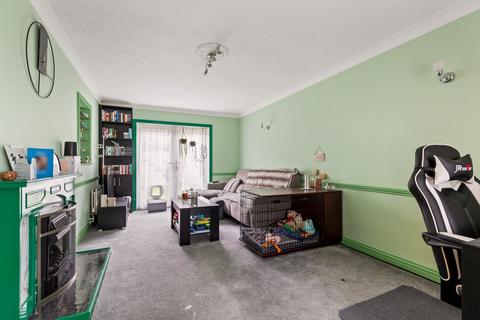 29 Fleming Way, Folkestone, CT19 6LR
