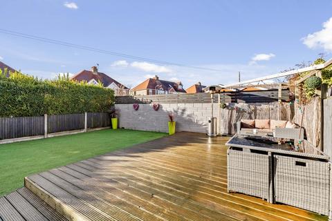 12 Downs Road, Folkestone, CT19 5PW