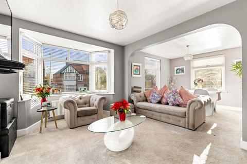 12 Downs Road, Folkestone, CT19 5PW