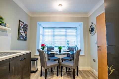 13 Colonel Drive, Rushwick, Worcester, WR2 5TW