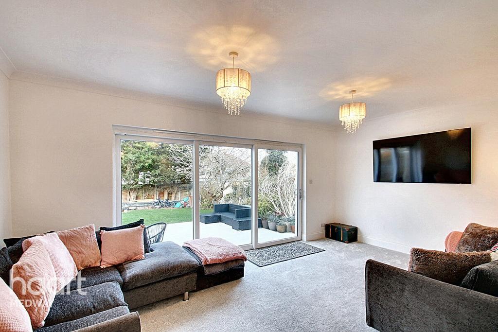 Gerrard Avenue, Rochester 3 bed bungalow for sale £450,000