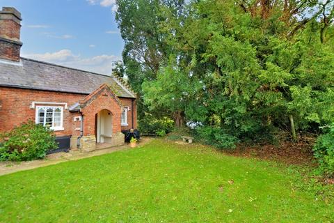 2 bedroom cottage for sale, Fakenham Road, East Bilney, Dereham, Norfolk, NR20