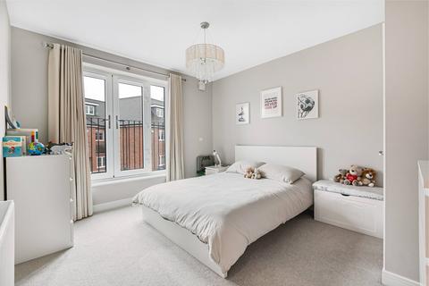 2 Green Close, Brookmans Park, Hatfield, AL9 7ST