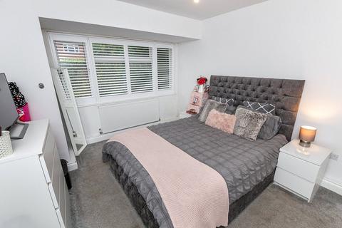39 Macaulay Road, Caterham, CR3 5HR