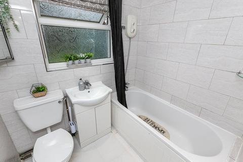 39 Macaulay Road, Caterham, CR3 5HR
