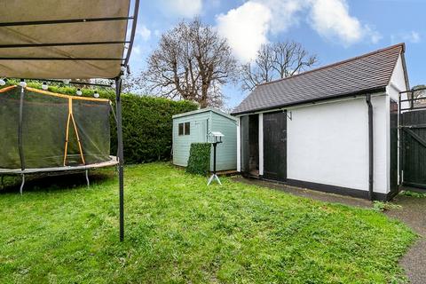 39 Macaulay Road, Caterham, CR3 5HR