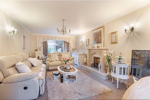 4 bedroom detached house for sale, Batsford Close, Redditch, Worcestershire, B98