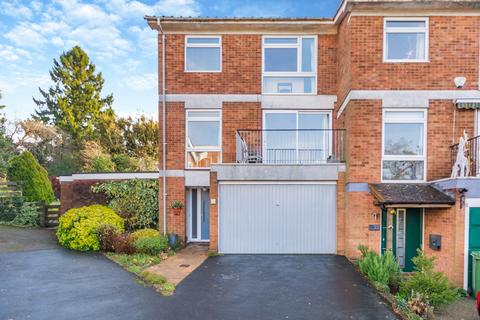 21 Highover Park, Amersham, HP7 0BN