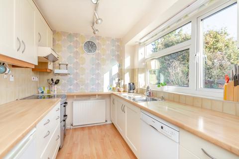 21 Highover Park, Amersham, HP7 0BN