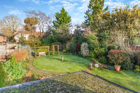 21 Highover Park, Amersham, HP7 0BN
