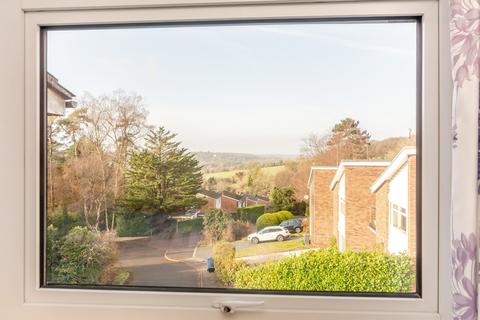 21 Highover Park, Amersham, HP7 0BN