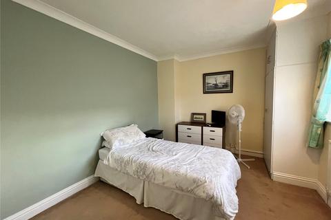 74 Truro Road, Gravesend, DA12 5RF