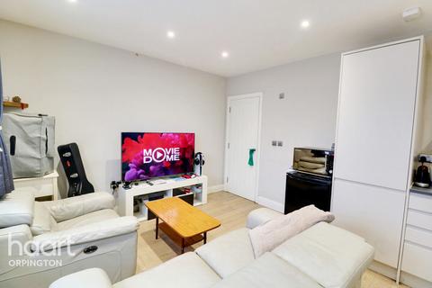 Flat 8, 2 Marion Crescent, Orpington, BR5 2FH
