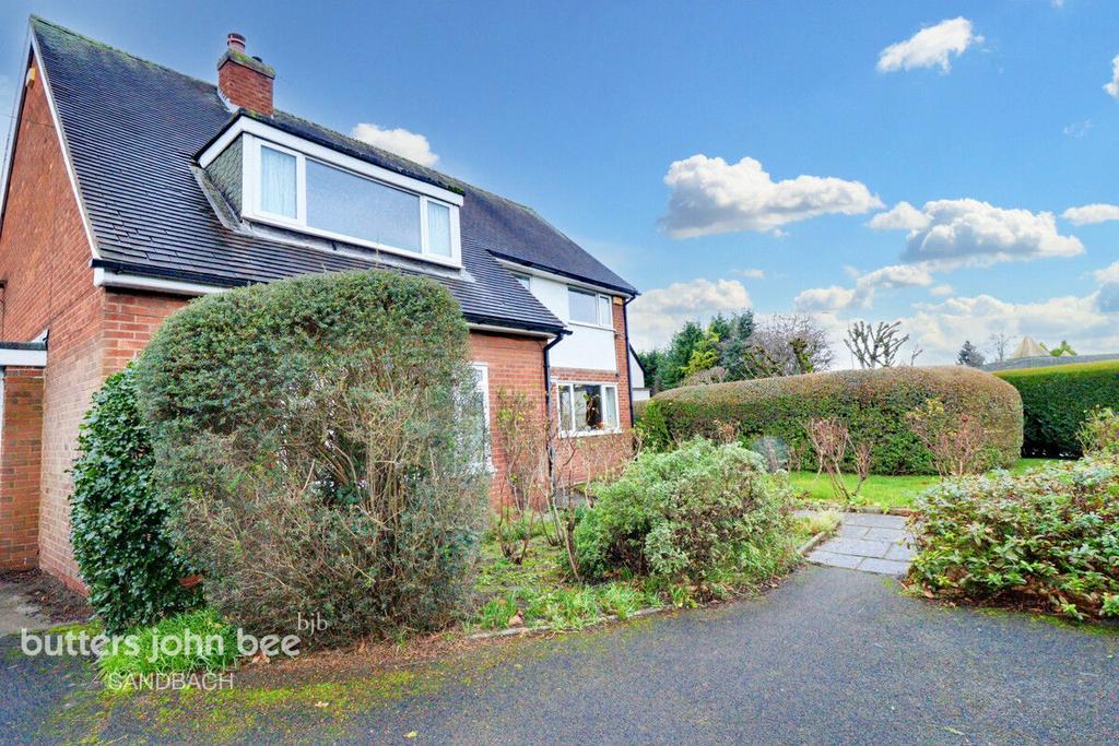 Abbey Road, Sandbach 4 bed detached house for sale £425,000