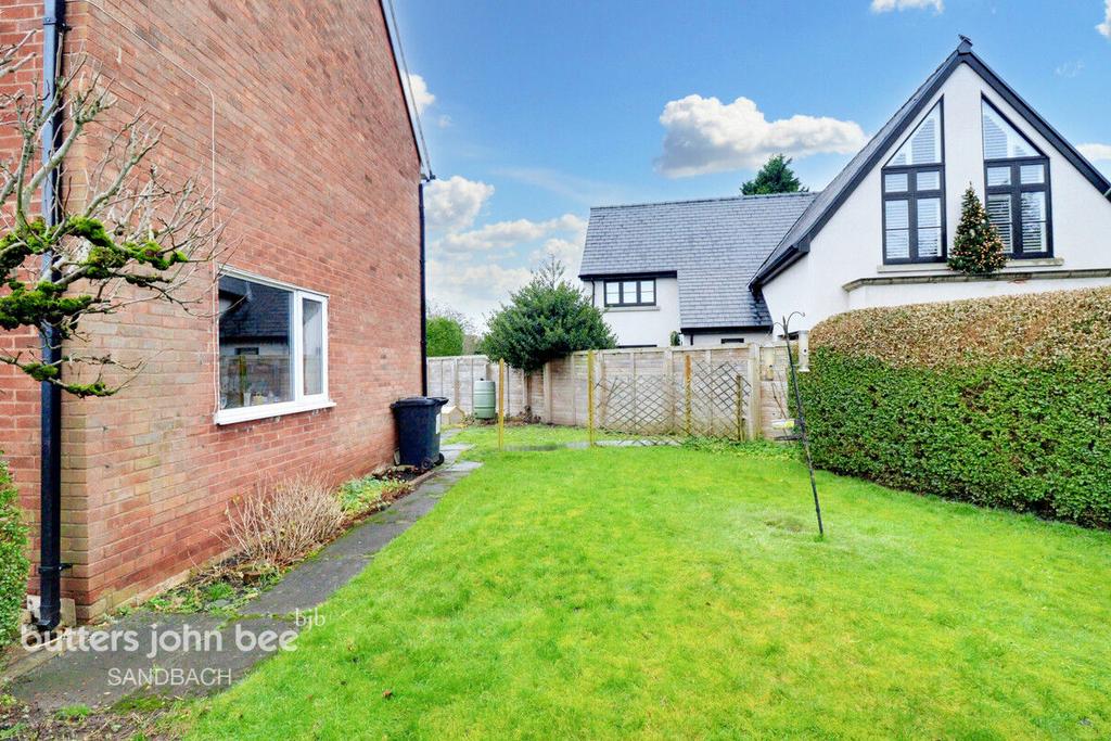 Abbey Road, Sandbach 4 bed detached house for sale £425,000