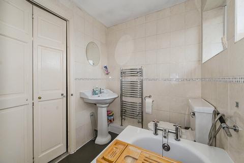 36 Hazelbank Close, Liphook, GU30 7BZ