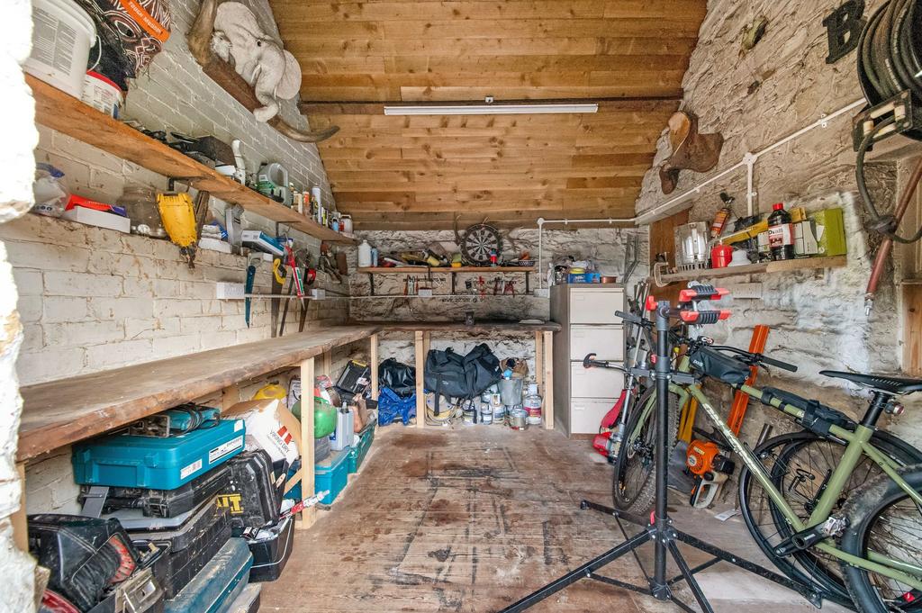 Workshop/shed
