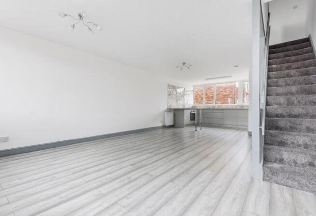 Clarendon Gardens, Dartford, Kent 4 bed end of terrace house for sale