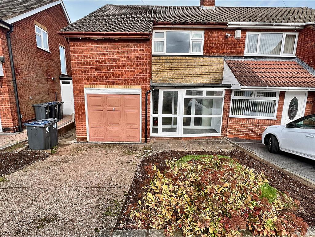Ipswich Crescent, Birmingham B42 3 bed semidetached house for sale £
