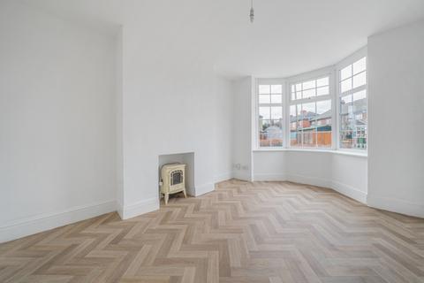 3 Grange Walk, Grimsby, DN34 4DX