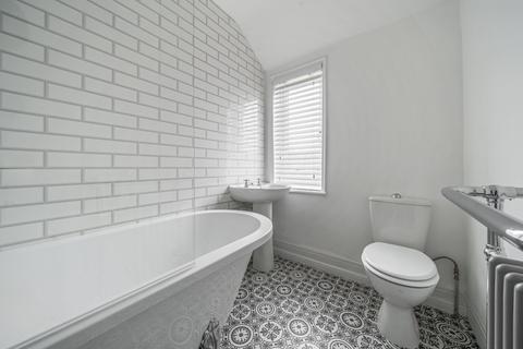 3 Grange Walk, Grimsby, DN34 4DX