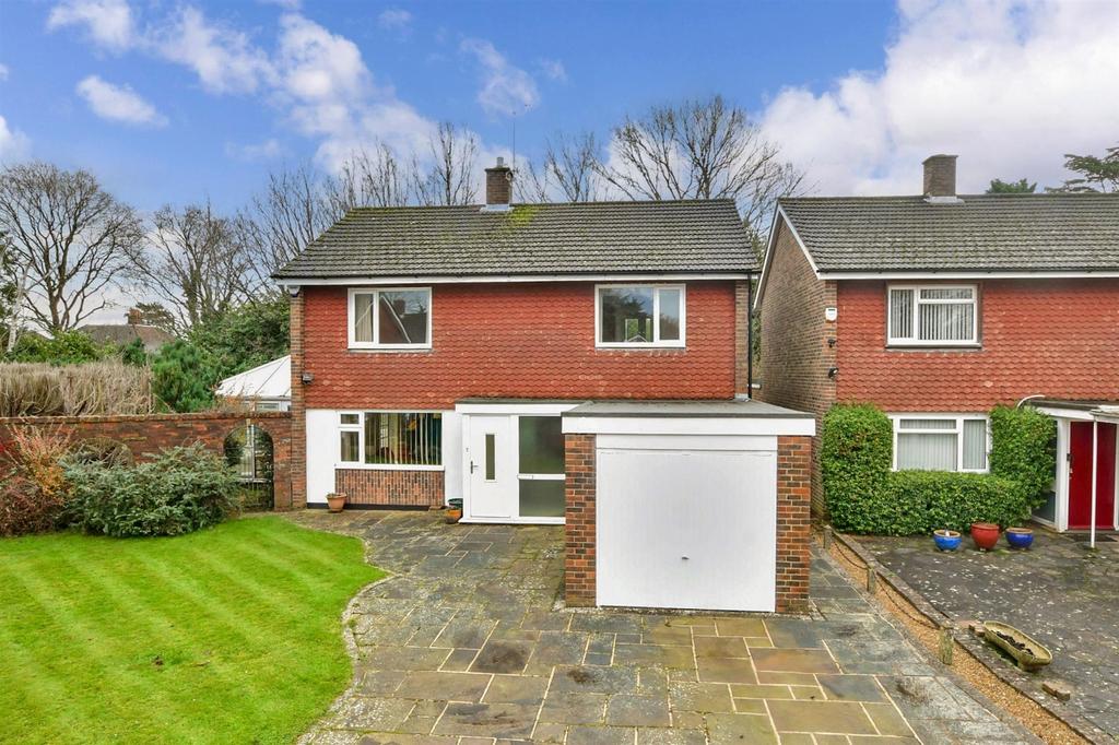 Woodgavil, Banstead, Surrey 4 bed detached house for sale £785,000