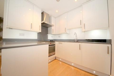 undefined, High Street, Southgate N14