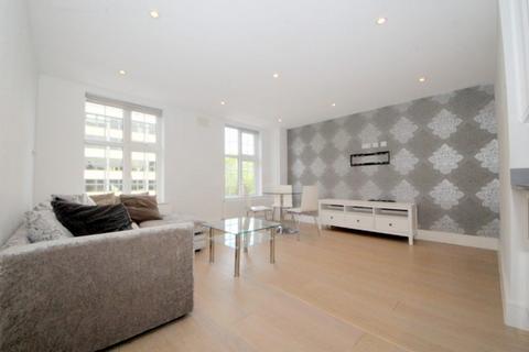 undefined, High Street, Southgate N14