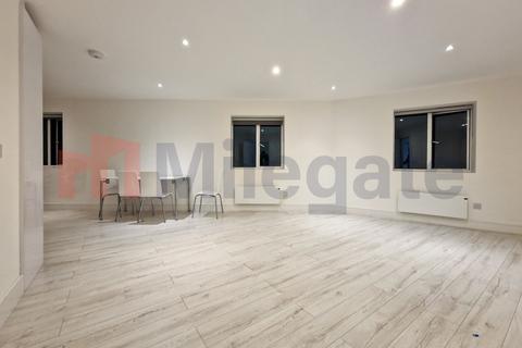 1 bedroom flat to rent, Woodthorpe Road, Ashford TW15
