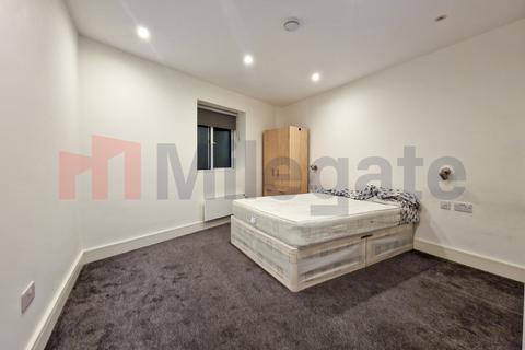 1 bedroom flat to rent, Woodthorpe Road, Ashford TW15
