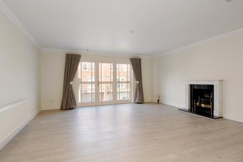 22 Pinel Close, Virginia Water, GU25 4SP