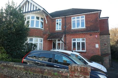 1 bedroom flat to rent, Southover High Street, Lewes BN7