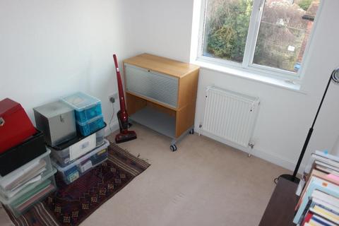 1 bedroom flat to rent, Southover High Street, Lewes BN7