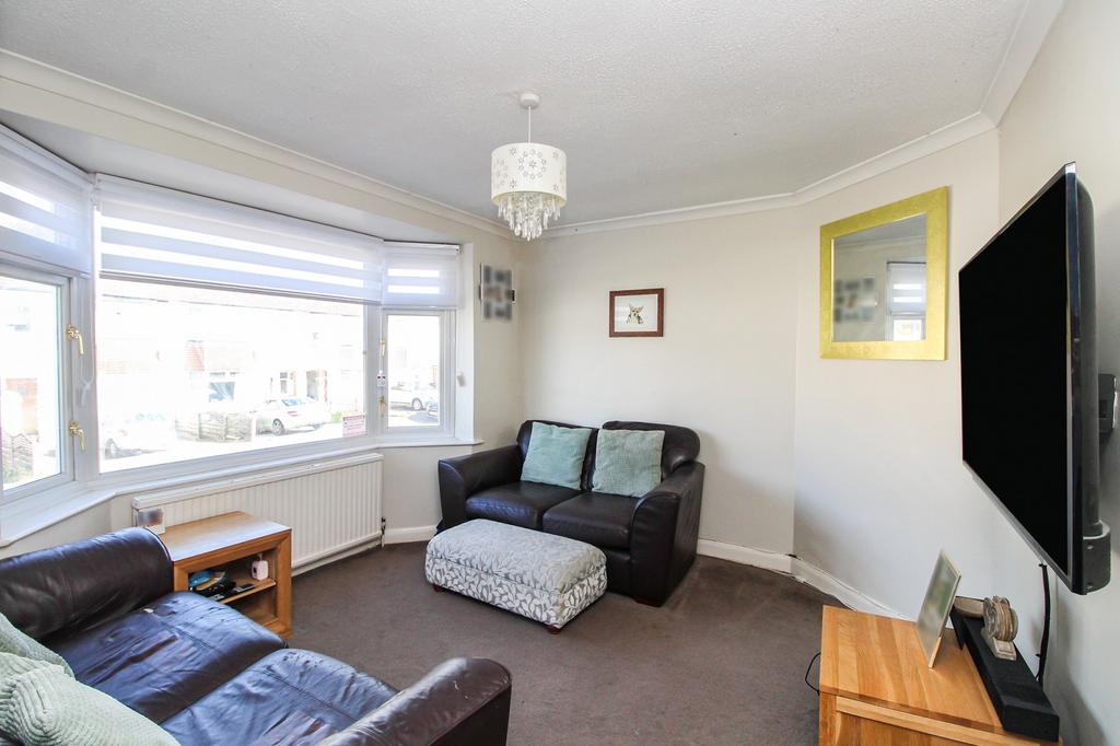 Prince Albert Square, Redhill, Surrey. RH1 5AR 3 bed terraced house £