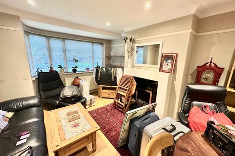 2 bedroom flat to rent - Redesdale Gardens, Adel, Leeds, LS16