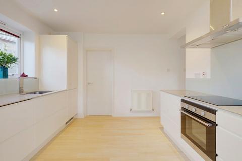 46 Benfleet Park Road, Benfleet, SS7 5HJ