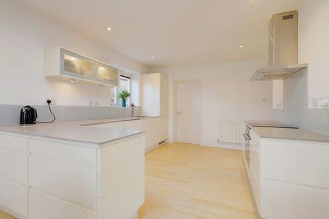 46 Benfleet Park Road, Benfleet, SS7 5HJ