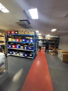 Warehouse to rent, Cranborne Road, Potters Bar EN6