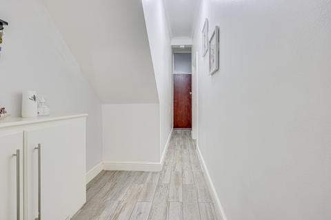 2 bedroom flat for sale - Salisbury Avenue, Westcliff-on-sea, SS0