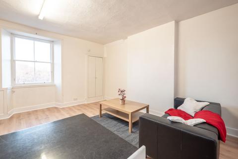 3 bedroom flat to rent, (4f1) Haymarket Terrace, Edinburgh, EH12