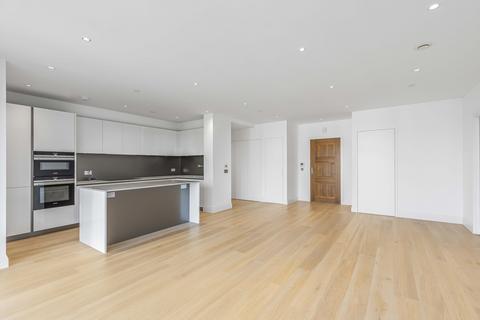 3 bedroom apartment to rent, Pinewood Gardens, Teddington, Middlesex, TW11