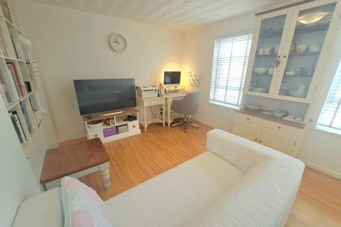 2 Brackley Close, Wallington, SM6 9JR