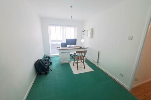 2 Brackley Close, Wallington, SM6 9JR