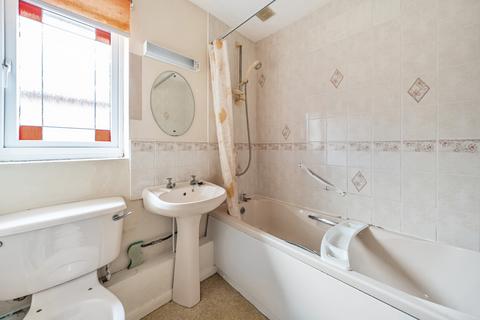25 Eames Orchard, Ilminster, TA19 0BZ