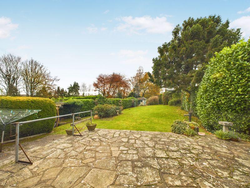 BURNTWOOD LANE, CATERHAM 5 bed detached house for sale £850,000