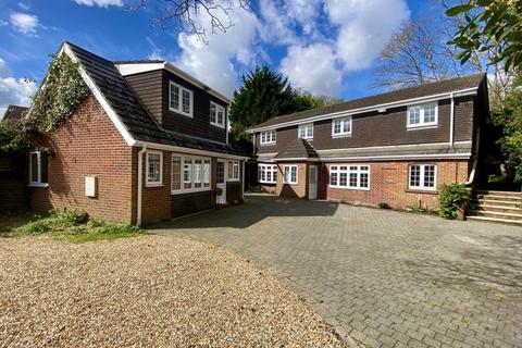 4 bedroom detached house for sale, Kiln Road, Fareham PO16